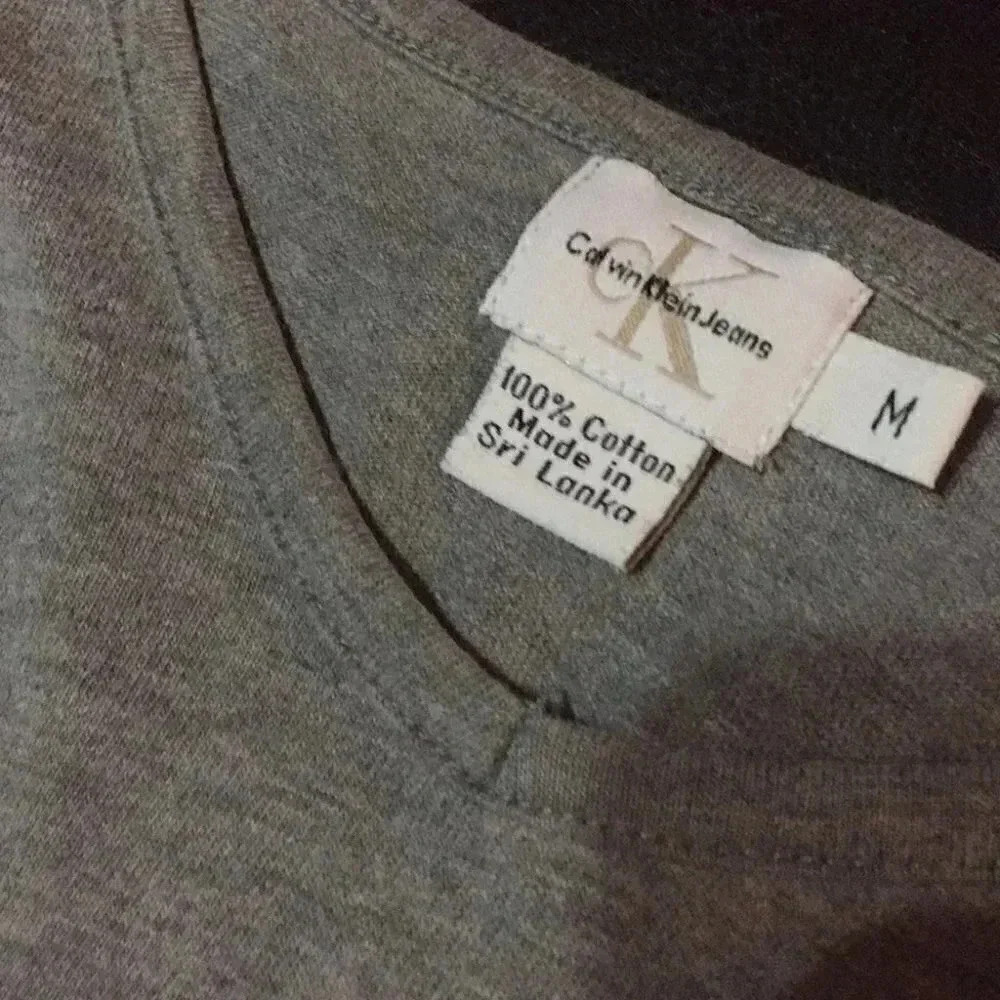 Calvin Klein top - Picture 3 of 4